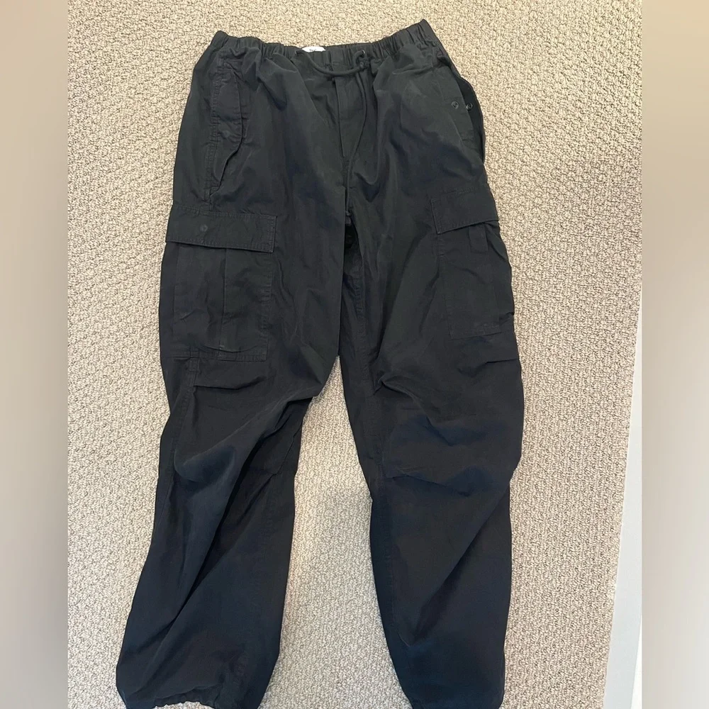Aritzia TNA parachute pants BLACK - Picture 4 of 6